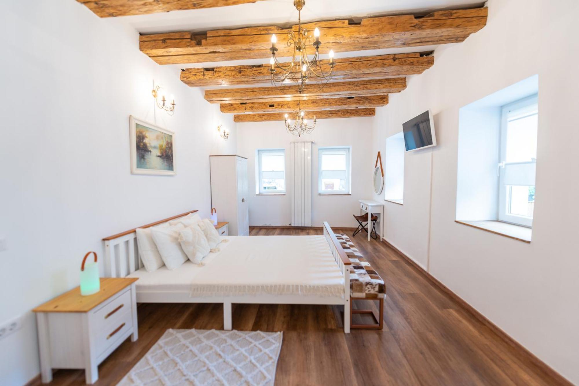 Отель Fernweh Haus Брашов Экстерьер фото